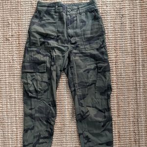 Aritzia Cargo Pants